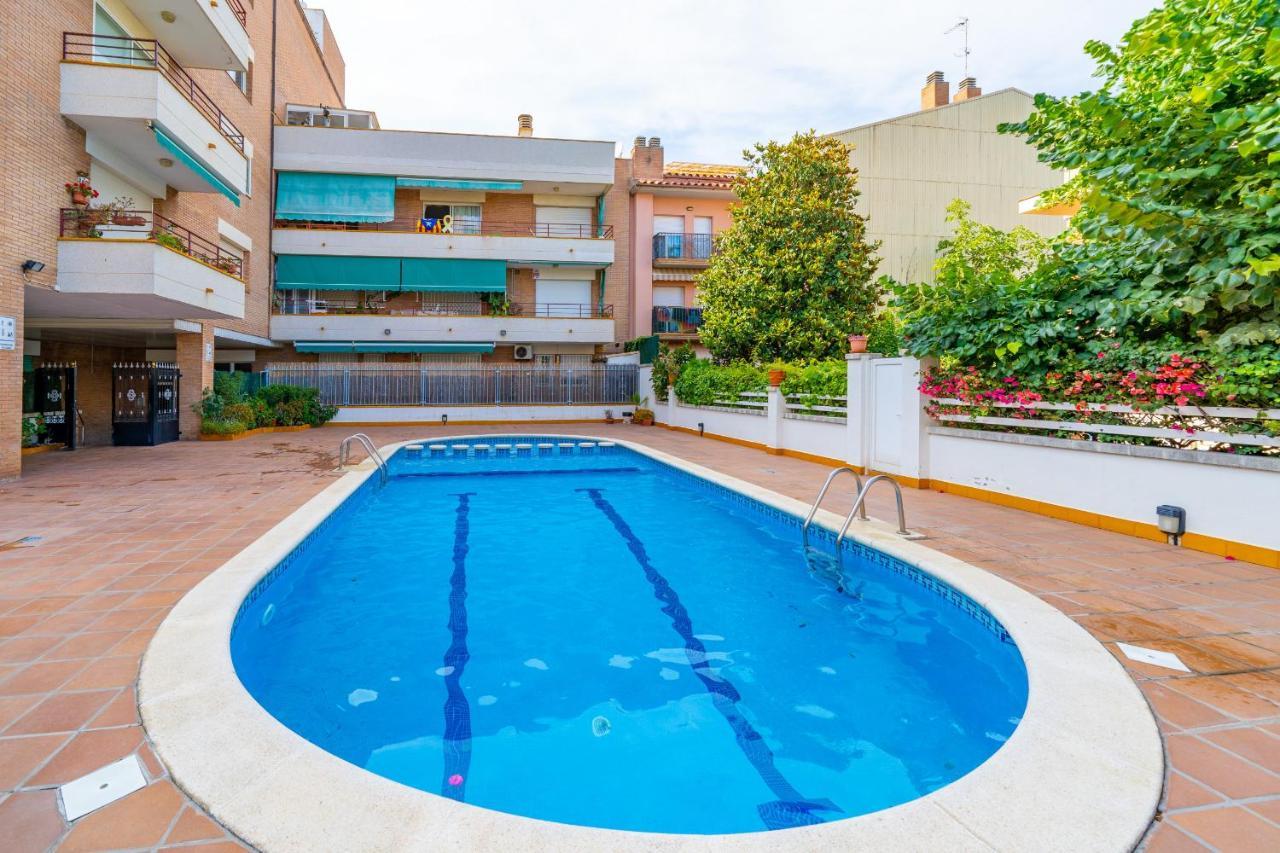 OP HomeHolidaysRentals Margot - Costa Barcelona Pineda de Mar Exterior foto